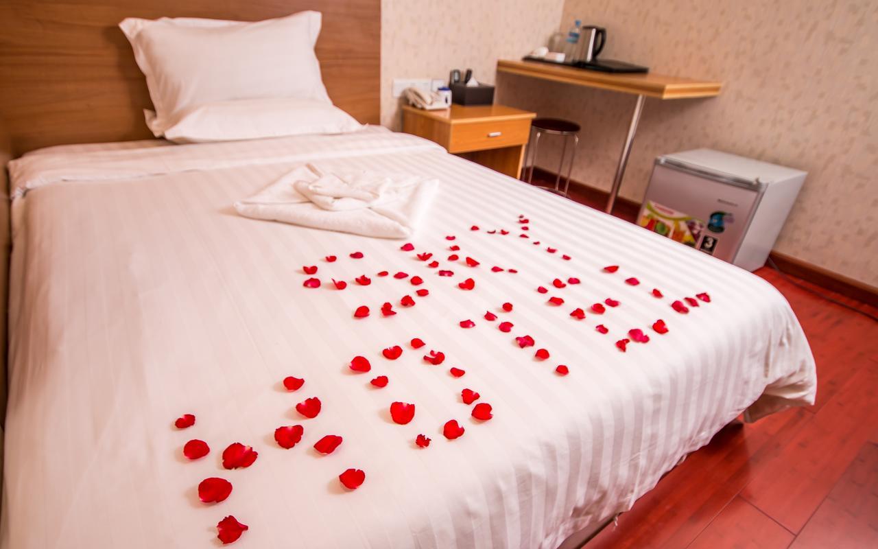 Sky Hotel Chinatown Rangoon Buitenkant foto