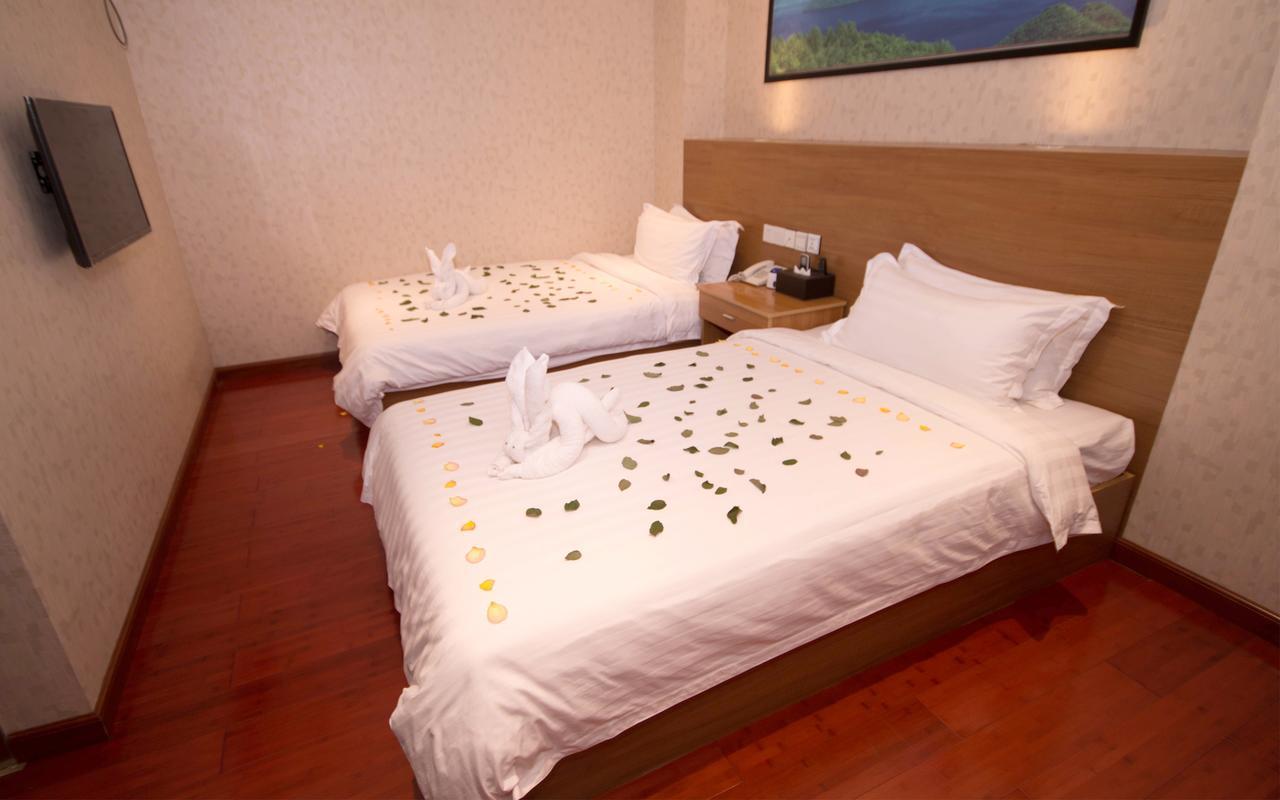 Sky Hotel Chinatown Rangoon Buitenkant foto
