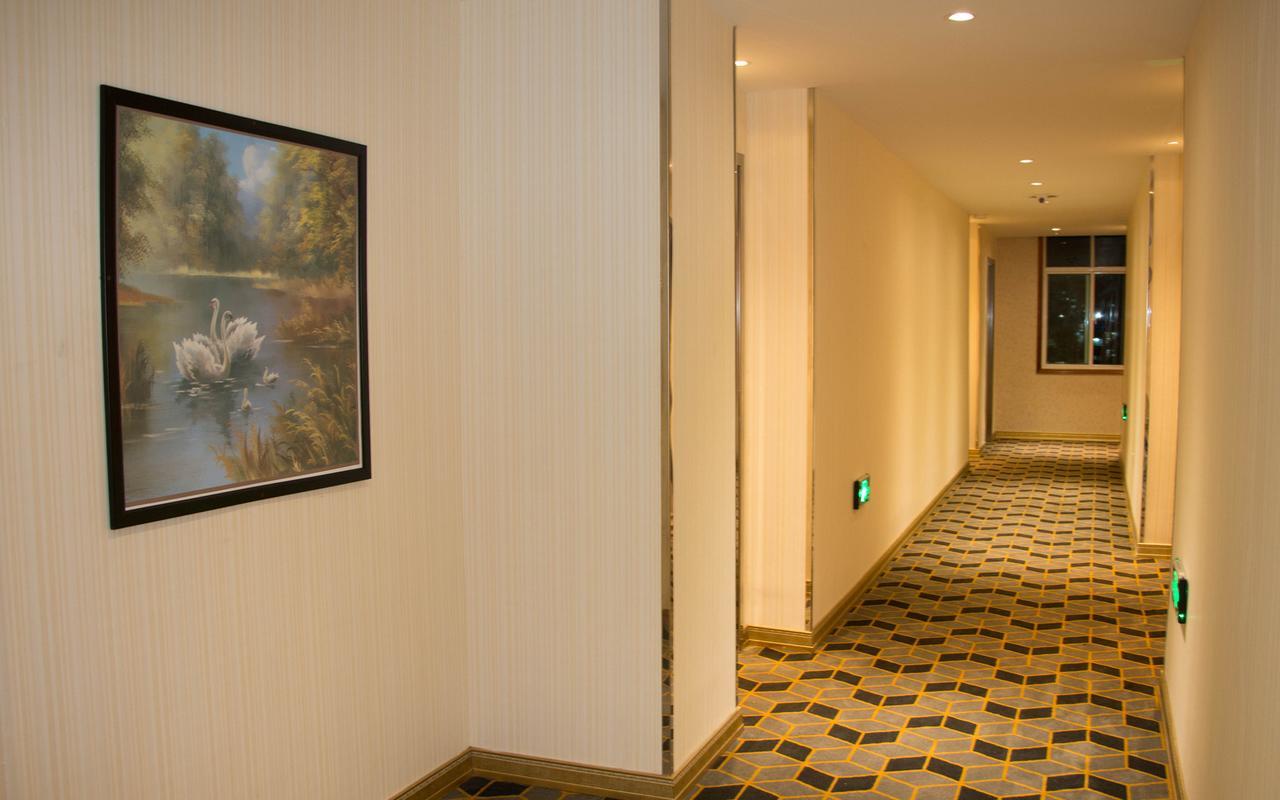 Sky Hotel Chinatown Rangoon Buitenkant foto